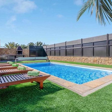 Villa Cobas Con Piscina Y Privada Triquivijate Exterior foto